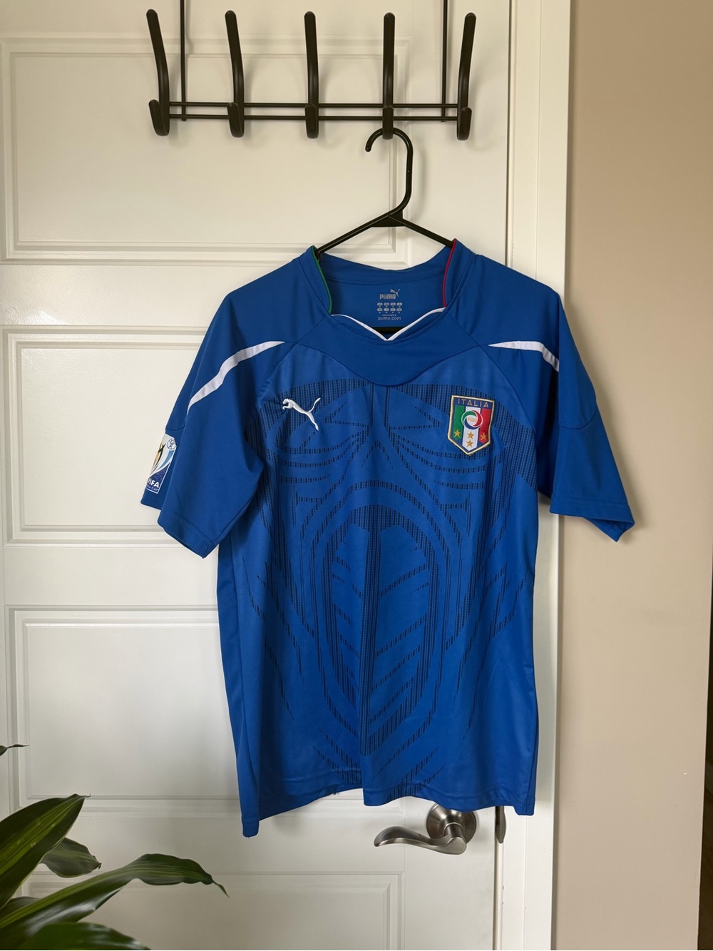 Puma Men’s Italy National Team Blue Soccer Jersey